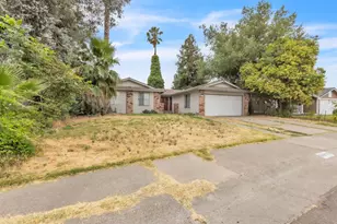 5890 Hollyhurst Way, Sacramento, CA 95823 - Photo 2