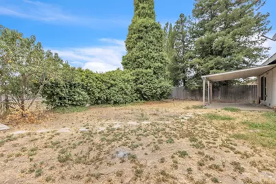 5890 Hollyhurst Way, Sacramento, CA 95823 - Photo 26