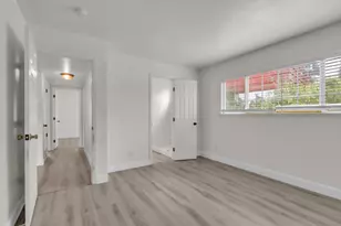 5890 Hollyhurst Way, Sacramento, CA 95823 - Photo 16