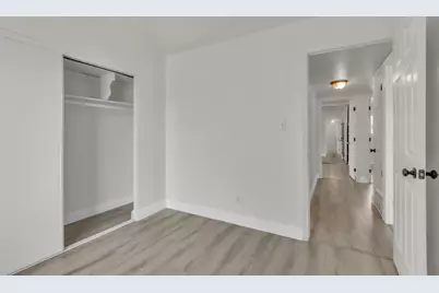 5890 Hollyhurst Way, Sacramento, CA 95823 - Photo 24