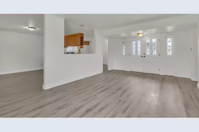 5890 Hollyhurst Way, Sacramento, CA 95823 - Photo 6