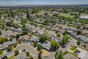 9430 Mazatlan Way, Elk Grove, CA 95624 - Photo 8