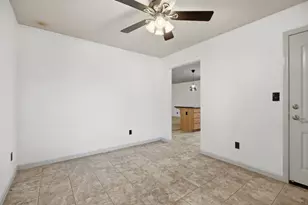 1730 Colombard Ct, Escalon, CA 95320 - Photo 8