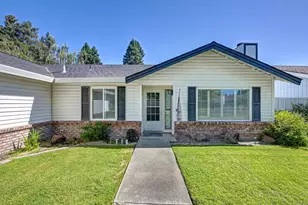 55 Bingham Cir, Sacramento, CA 95831 - Photo 8