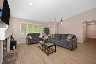 55 Bingham Cir, Sacramento, CA 95831 - Photo 12