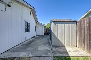 55 Bingham Cir, Sacramento, CA 95831 - Photo 46