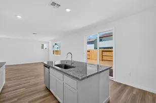 7646 Kobuk Vly Cir, Sacramento, CA 95829 - Photo 6