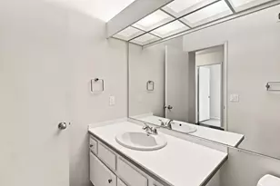 1036 Vanderbilt Way, Sacramento, CA 95825 - Photo 40