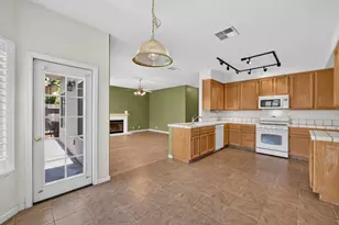 8964 Panamint Ct, Elk Grove, CA 95624 - Photo 16