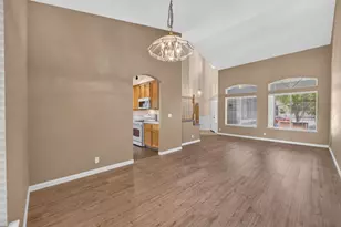 8964 Panamint Ct, Elk Grove, CA 95624 - Photo 6