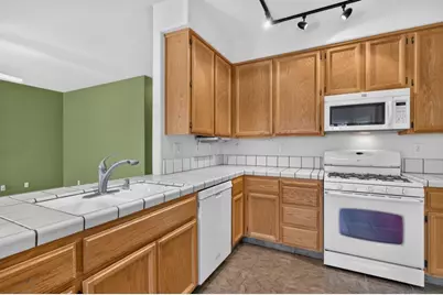 8964 Panamint Court, Elk Grove, CA 95624 - Photo 14