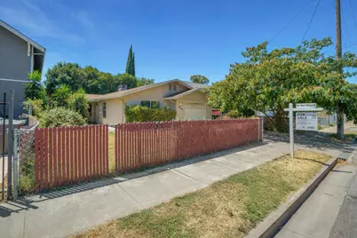 614 W Poplar Street, Stockton, CA 95203 - Photo 2