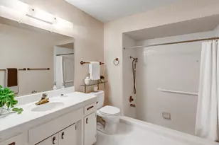 6825 Westmore Way, Carmichael, CA 95608 - Photo 16