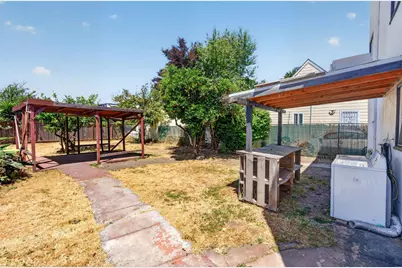 9307 C Street, Oakland, CA 94603 - Photo 32