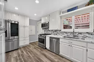 2401 St Francis Dr, Sacramento, CA 95821 - Photo 10