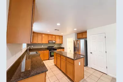 1966 Cook Court, Woodland, CA 95776 - Photo 2