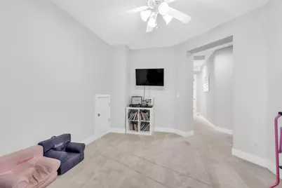 9729 Falcon Meadow Drive, Elk Grove, CA 95624 - Photo 34