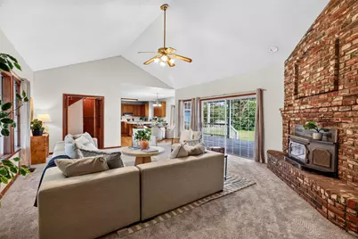 9430 Maris Lane, Elk Grove, CA 95624 - Photo 10