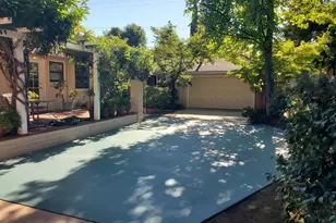 1020 Sycamore Ave, Modesto, CA 95350 - Photo 14