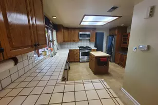 1020 Sycamore Ave, Modesto, CA 95350 - Photo 32