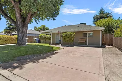 1032 Hawthorne Avenue, Modesto, CA 95350 - Photo 1