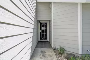 2340 St Lawrence Ln, Modesto, CA 95356 - Photo 8