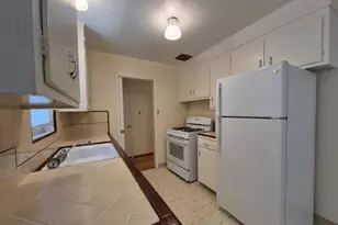 4501 Del Rio Rd, Sacramento, CA 95822 - Photo 10