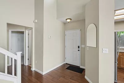 6455 Laguna Mirage Lane, Elk Grove, CA 95758 - Photo 8