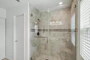 6455 Laguna Mirage Ln, Elk Grove, CA 95758 - Photo 26