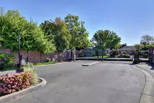 6455 Laguna Mirage Ln, Elk Grove, CA 95758 - Photo 38
