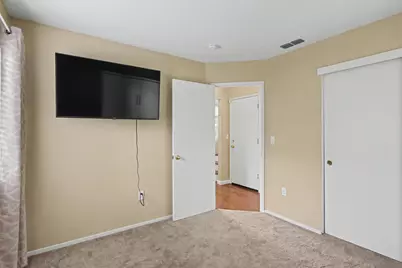 6455 Laguna Mirage Lane, Elk Grove, CA 95758 - Photo 16