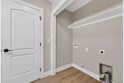 2296 Grove Avenue, Sacramento, CA 95815 - Photo 22