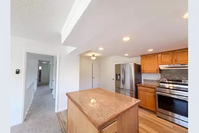 7007 Ursa Parkway, Sacramento, CA 95823 - Photo 12