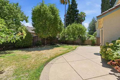 2335 New Eureka Way, Rancho Cordova, CA 95670 - Photo 30