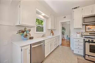 1124 34th St, Sacramento, CA 95816 - Photo 26