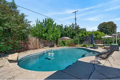 9528 Sara Street, Elk Grove, CA 95624 - Photo 48