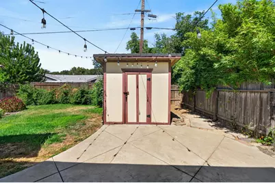 9528 Sara Street, Elk Grove, CA 95624 - Photo 58