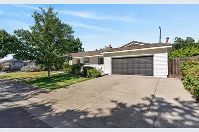 9528 Sara Street, Elk Grove, CA 95624 - Photo 2