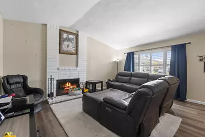 10251 Ellenwood Avenue, Sacramento, CA 95827 - Photo 4