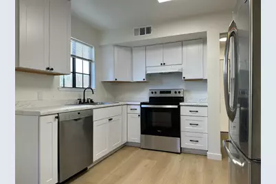 1805 V Street, Sacramento, CA 95818 - Photo 10