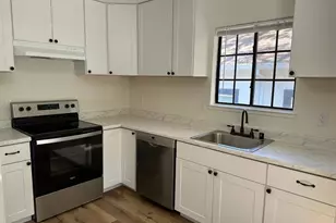 1805 V St, Sacramento, CA 95818 - Photo 40