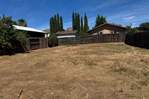 7647 Roosterfish Way, Sacramento, CA 95828 - Photo 2