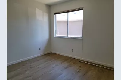 7721 Temwoods Way, Sacramento, CA 95828 - Photo 10