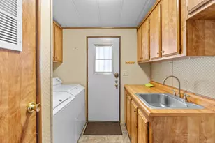 Tam O Shanter Dr, Stockton, CA 95210 - Photo 16