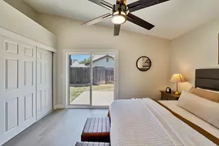 8016 Willys Ct, Sacramento, CA 95828 - Photo 14