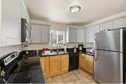 6310 Brigadoon Way, Sacramento, CA 95842 - Photo 18