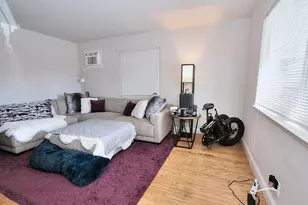 1725 V St, Sacramento, CA 95818 - Photo 12