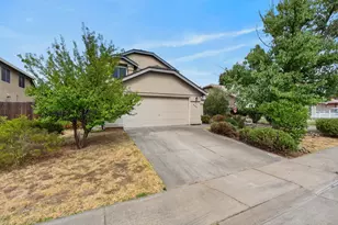 6413 Alpinespring Way, Elk Grove, CA 95758 - Photo 2