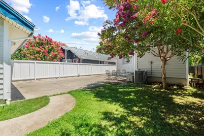 878 56th Street, Sacramento, CA 95819 - Photo 18
