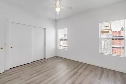 9155 Bungalow Way, Elk Grove, CA 95758 - Photo 18